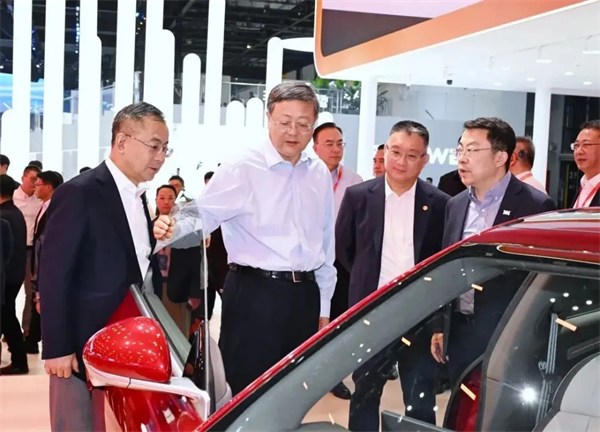 党代会系列报道（四）丨以高质量党建引领高质量发展，加快建成世界一流汽车集团